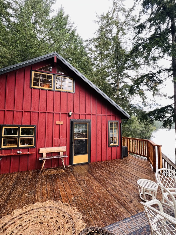 The Salish Sunset Cabin